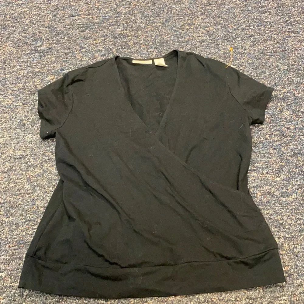 Preswick & Moore Wrap Top sz. M